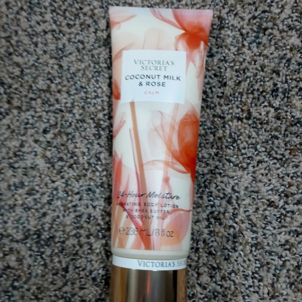 Bath and body Coconut Milk & Rose body cream nwt